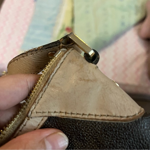 MK Mini Shoulder Bag - Picture 11 of 14